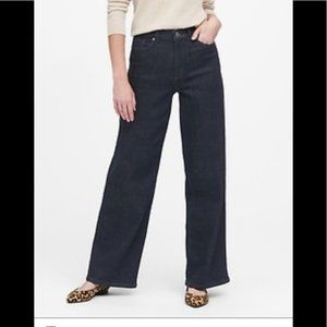 Banana Republic High-Rise Wide Leg Jean - 32